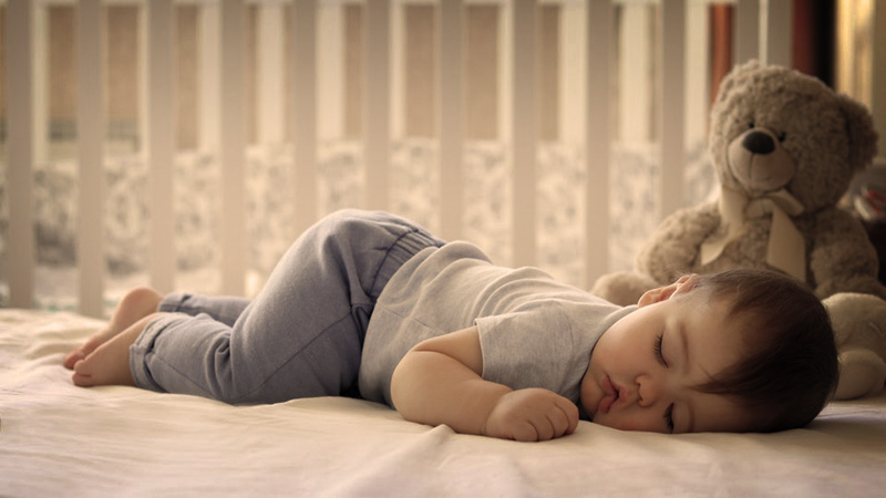 kenapa tidur nyenyak sangat penting untuk bayi